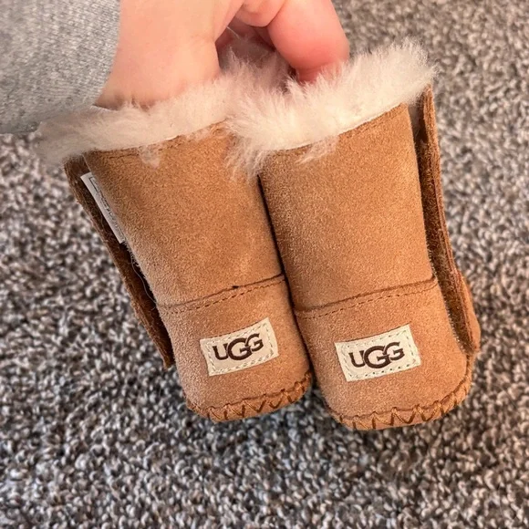 UGG Tan Baby Booties with Plush Lining - Picture 3 of 4